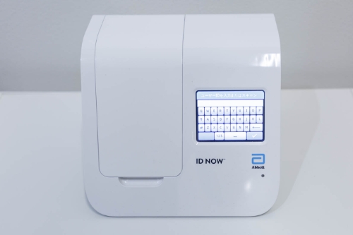 PCR検査（感染症遺伝子検査システム ID NOW™）